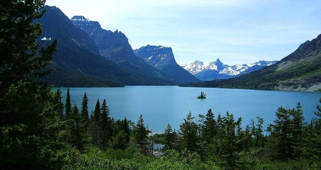 Lomakohteet luonnon läheisyydessä